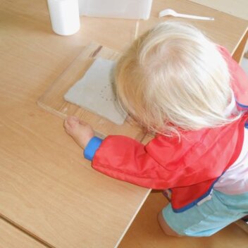 Blauer Tag - die Feuerwehr war da! Tonwerkstatt: Wir verewigen uns in unserer Kita DSCN1185