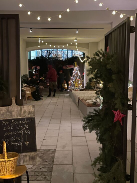 18f185b0-8c36-4ab8-95d0-49786250899a 18f185b0-8c36-4ab8-95d0-49786250899a