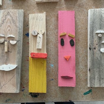 Ein Leuchtturm im Wasser - nach Schnittvorlage (Klasse 4) Türwächter aus Holz (Klasse 5) 03-compressed