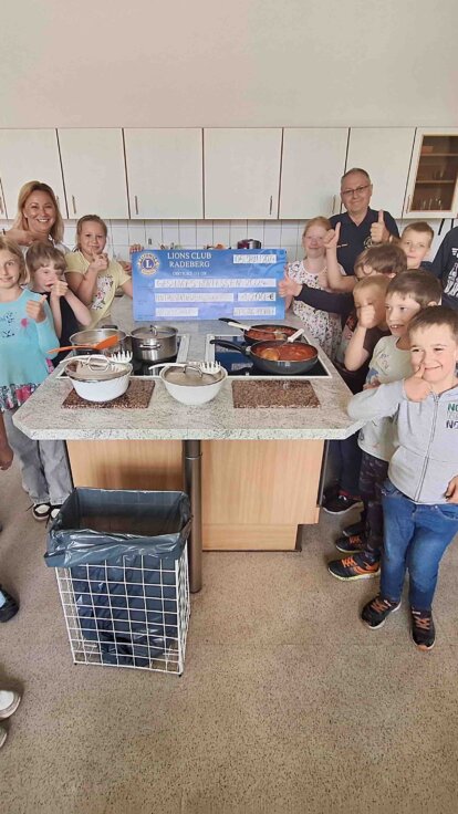 Bau auf, bau auf … – konstruieren Gesundes Hortessen an der Heideschule Radeberg ist eine Erfolgsgeschichte Bau auf, bau auf … – konstruieren Gesundes Hortessen an der Heideschule Radeberg ist eine Erfolgsgeschichte